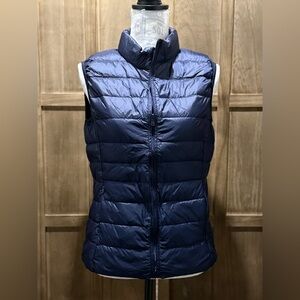 Women's Gingerly Navy Puffer Vest.